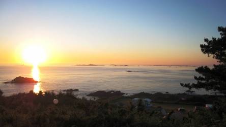 CAMPING BELLEVUE ***, en el borde del mar en Bretagne