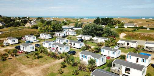 CAMPING VILLAGE DE ROGUENNIC ***, en el borde del mar en Bretagne