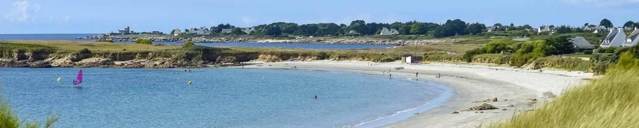 CAMPING DE LA PLAGE LOC'H VEN **, en el borde del mar en Bretagne